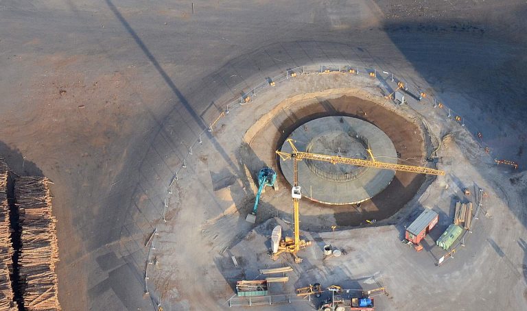 Äänekoski ja Biotuotetehtaan pohjatöitä